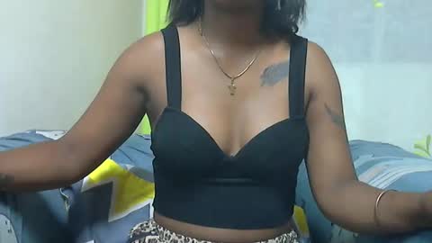 Snapshot of ashleyqueen_x chatting on 21, 10, 2025 ashleyqueen X online show from 21, 10, 2025