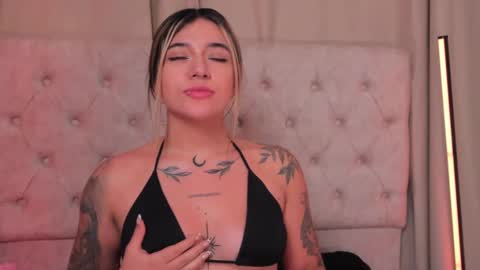 Ashley Lauren online show from 13, 2, 2025