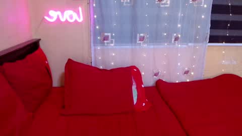 AshleyNicole online show from 5, 4, 2026