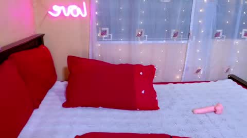 AshleyNicole online show from 8, 5, 2026