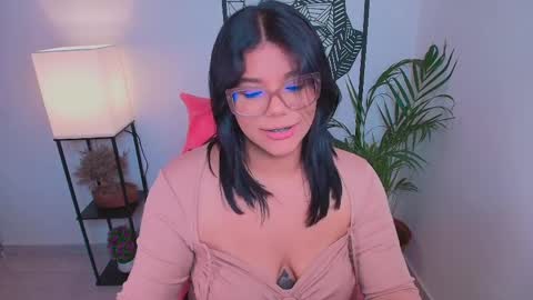 Ashleyy18   online show from 11, 4, 2026