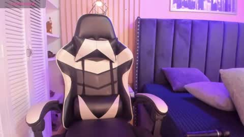 ashlye_miller_ online show from 2, 7, 2026