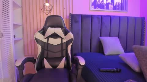 ashlye_miller_ online show from 8, 7, 2026