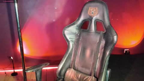 Mila online show from 23, 9, 2025