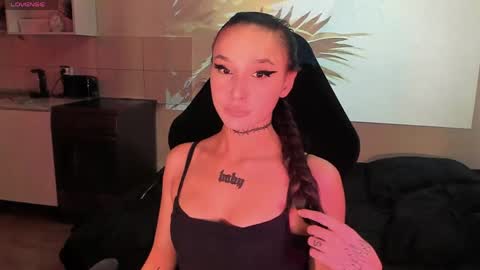 Mila online show from 8, 6, 2026