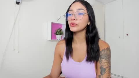 Snapshot of asiam_brunet chatting on 3, 12, 2024 Camila online show from 3, 12, 2024