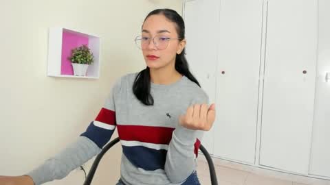 Snapshot of asiam_brunet chatting on 6, 12, 2024 Camila online show from 6, 12, 2024