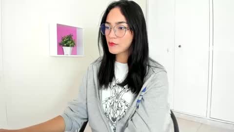 Snapshot of asiam_brunet chatting on 26, 12, 2024 Camila online show from 26, 12, 2024