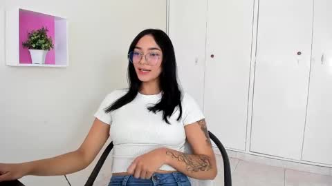 Snapshot of asiam_brunet chatting on 9, 1, 2025 Camila online show from 9, 1, 2025