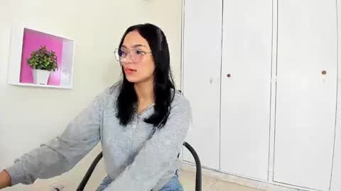 Snapshot of asiam_brunet chatting on 16, 1, 2025 Camila online show from 16, 1, 2025