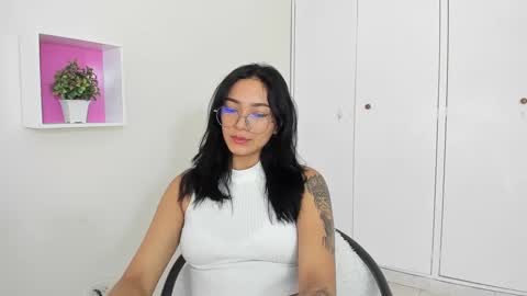 Snapshot of asiam_brunet chatting on 31, 1, 2025 Camila online show from 31, 1, 2025