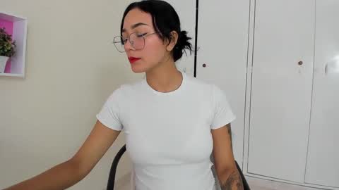 Snapshot of asiam_brunet chatting on 8, 2, 2025 Camila online show from 8, 2, 2025