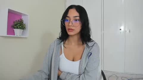 Snapshot of asiam_brunet chatting on 10, 2, 2025 Camila online show from 10, 2, 2025