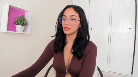 Snapshot of asiam_brunet chatting on 11, 2, 2025 Camila online show from 11, 2, 2025