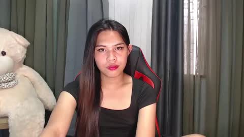 Snapshot of asian_boy_ralph143 chatting on 28, 12, 2024 ELLE dont forget to follow and thumbs up online show from 28, 12, 2024