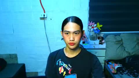 LOVELY LORAINE online show from 17, 7, 2026