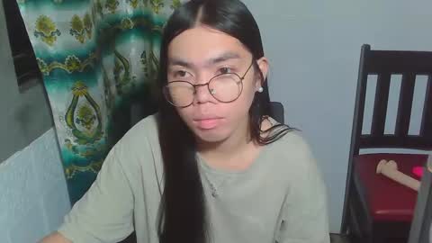 Snapshot of asian_rhean chatting on 2, 2, 2025 Rhean online show from 2, 2, 2025