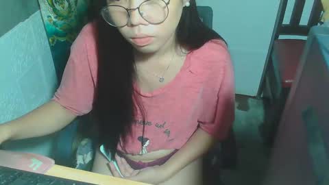 Snapshot of asian_rhean chatting on 14, 2, 2025 Rhean online show from 14, 2, 2025