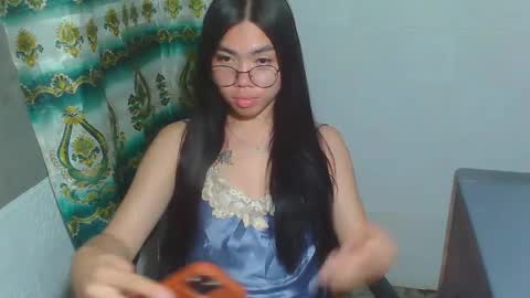 Snapshot of asian_rhean chatting on 19, 2, 2025 Rhean online show from 19, 2, 2025