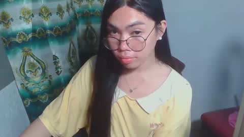 Snapshot of asian_rhean chatting on 20, 2, 2025 Rhean online show from 20, 2, 2025