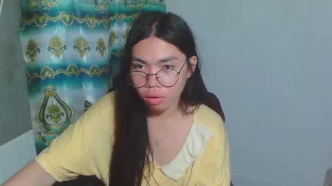 Snapshot of asian_rhean chatting on 2, 3, 2025 Rhean online show from 2, 3, 2025