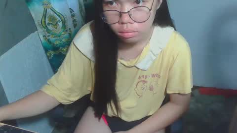 Snapshot of asian_rhean chatting on 7, 3, 2025 Rhean online show from 7, 3, 2025