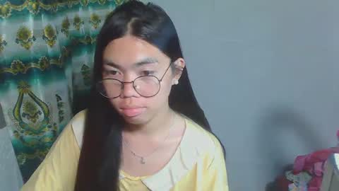 Snapshot of asian_rhean chatting on 9, 3, 2025 Rhean online show from 9, 3, 2025