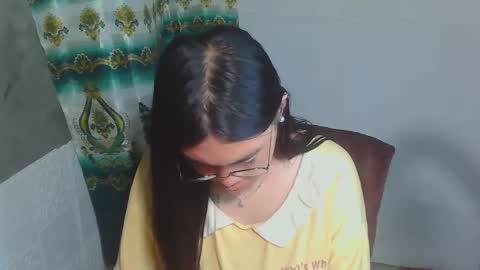 Snapshot of asian_rhean chatting on 12, 3, 2025 Rhean online show from 12, 3, 2025