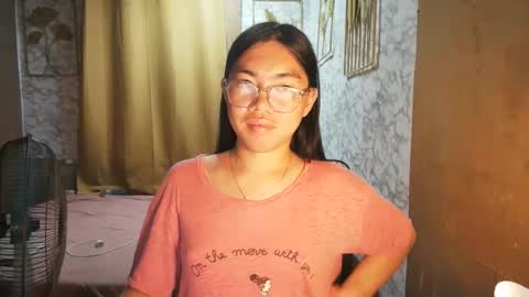 Snapshot of asian_rhean chatting on 18, 9, 2025 Rhean online show from 18, 9, 2025