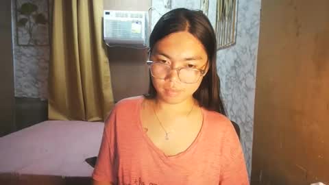 Snapshot of asian_rhean chatting on 19, 9, 2025 Rhean online show from 19, 9, 2025