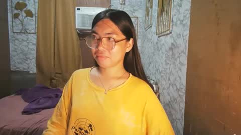 Snapshot of asian_rhean chatting on 21, 9, 2025 Rhean online show from 21, 9, 2025