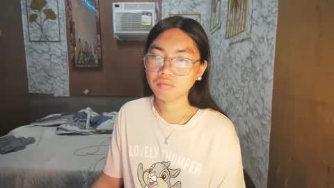 Snapshot of asian_rhean chatting on 10, 10, 2025 Rhean online show from 10, 10, 2025