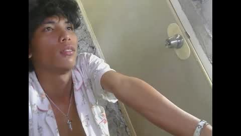 Snapshot of asiancockinsan chatting on 18, 1, 2026 Isan online show from 18, 1, 2026