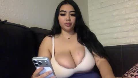 Snapshot of asianluvv chatting on 17, 3, 2026 Lara online show from 17, 3, 2026