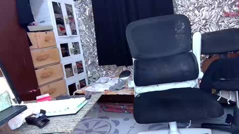 Snapshot of asiantsugar4u chatting on 16, 11, 2025 Trish online show from 16, 11, 2025