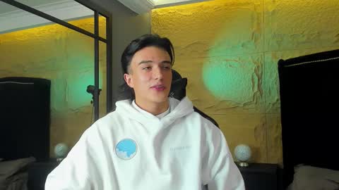 Snapshot of aslanfox_ chatting on 12, 1, 2026 Aslan online show from 12, 1, 2026