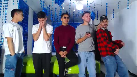 THOMAS AND DAMIAND online show from 20, 2, 2025