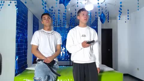 THOMAS AND DAMIAND online show from 26, 2, 2025