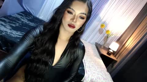 Margaux Miller online show from 6, 3, 2025