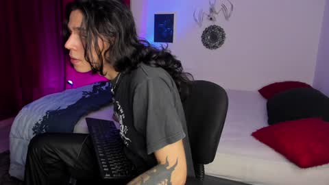 asmodeuszz online show from 24, 1, 2025