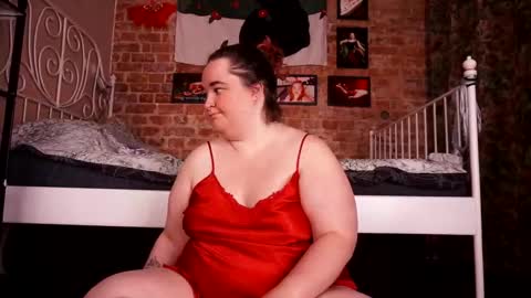 Snapshot of assgives chatting on 4, 11, 2025 Eva online show from 4, 11, 2025