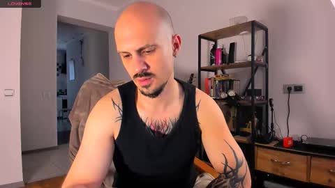 Snapshot of asshunter4k chatting on 30, 10, 2025 asshunter4k online show from 30, 10, 2025