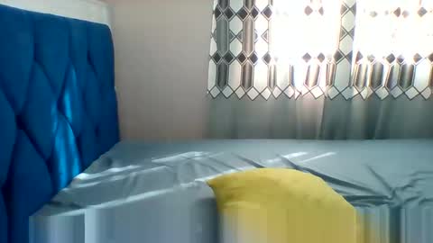 FLORAH DANIEL online show from 4, 5, 2026