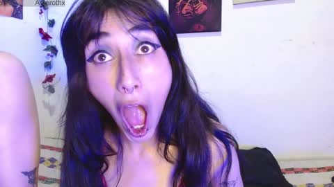 Asterothxznikki online show from 5, 2, 2025