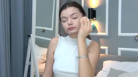 Aster Quinn online show from 14, 1, 2026