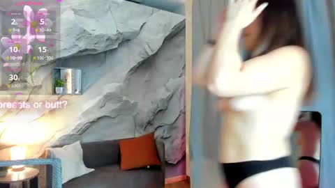 Snapshot of asti_bubbles chatting on 27, 6, 2026 Asti online show from 27, 6, 2026