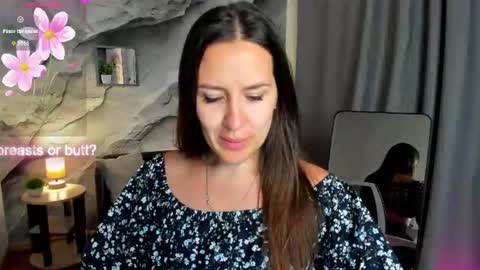 Snapshot of asti_bubbles chatting on 4, 7, 2026 Asti online show from 4, 7, 2026