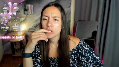 Snapshot of asti_bubbles chatting on 23, 7, 2026 Asti online show from 23, 7, 2026