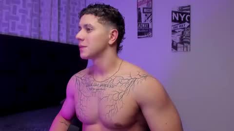 Snapshot of astonhills chatting on 4, 10, 2025 astonhills online show from 4, 10, 2025