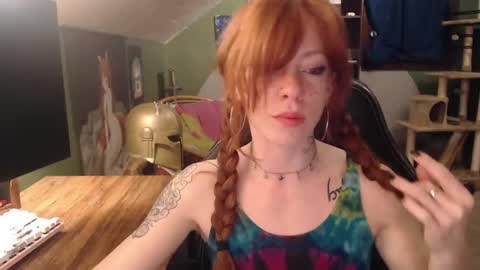 Snapshot of astraeasiren chatting on 12, 12, 2024 AstraeaSiren online show from 12, 12, 2024